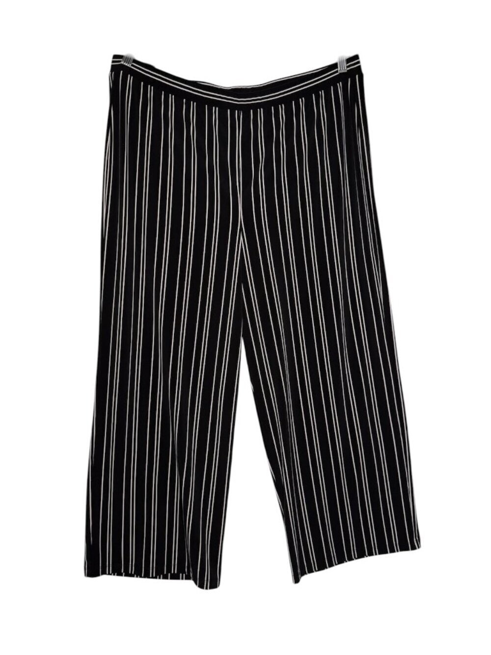 Chico’s Travelers Wide Leg Striped Pants Black and White Size 3 / 18 Stretchy